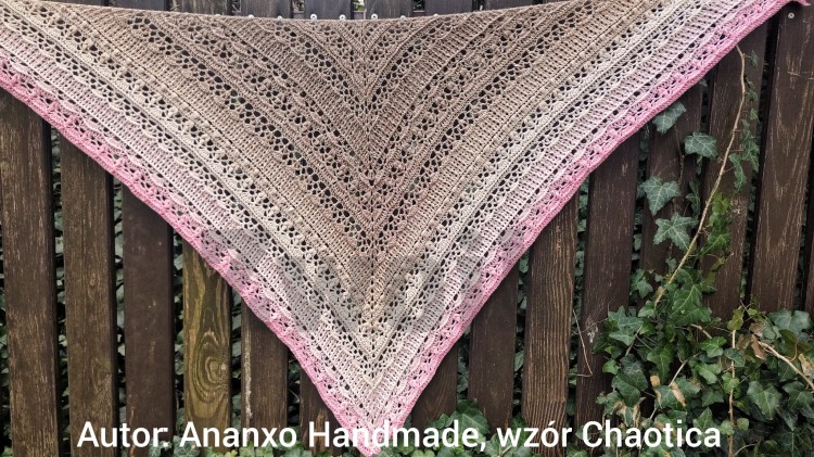 Autor: Ananxo Handmade, wzór Chaotica