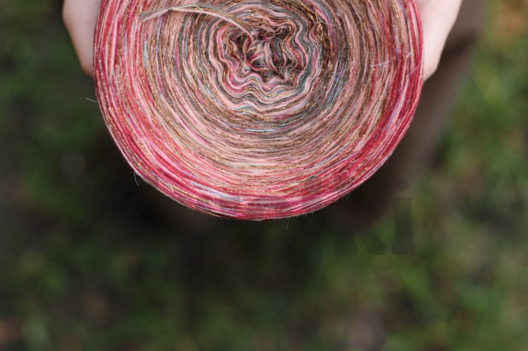 zbliżenie przejścia kolorów motek ombre jesień makro