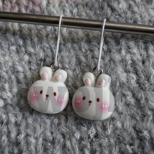 Znaczniki dziewiarskie króliczki - klasyczne/do drutów i szydełka / agrafka / 2 szt.